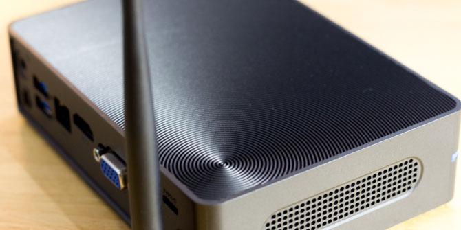 Azulle Byte 3 Recenzie: Acest mini PC minuscul, fără fan, face totul pentru designul de azle byte 3