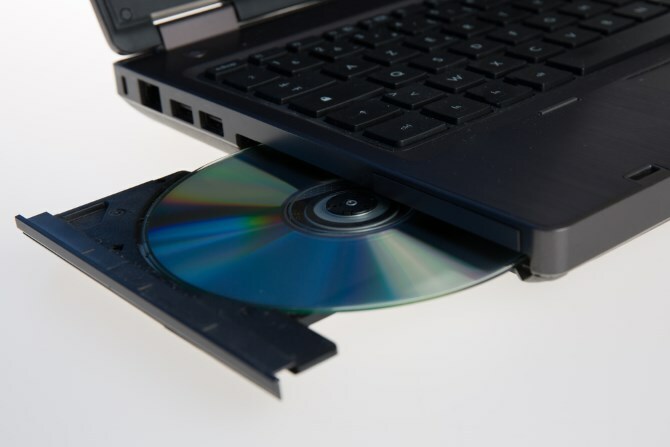 Cum să jucați jocuri fără CD folosind No-CD Cracks muo gaming nocdcracks dvddrive