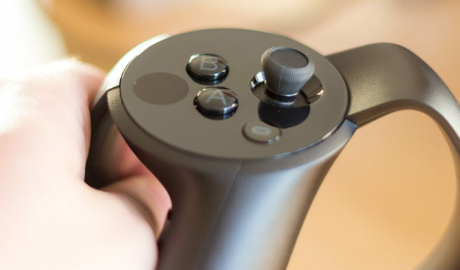 Controloarele Oculus Touch VR Revizuiti controloarele Oculus Touch și butoanele 670x393