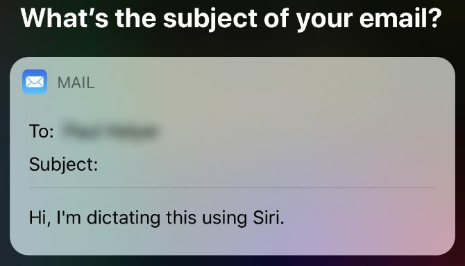 Dictarea unui e-mail folosind Siri