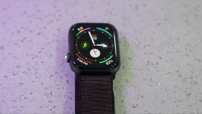 Apple Watch Series 4: Regele incontestat al Smartwatches Front 670