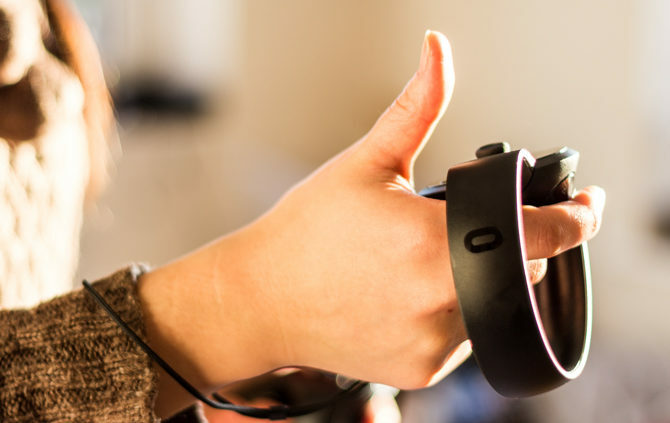Controloarele Oculus Touch VR Revizuirea controlerelor Oculus Touch de 670x423
