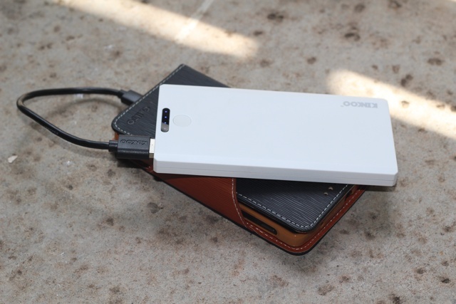 Kinkoo Infinite One Review Portable Battery Review și Review-ul Kinoko infinit un review 4