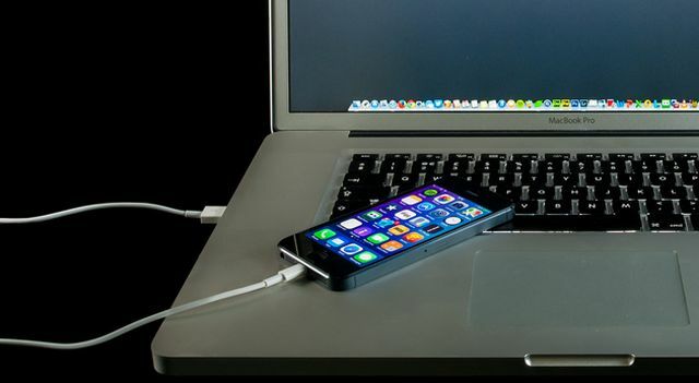 Cum-Pentru a-Charge-Phone-Faster-USB-Power