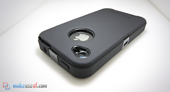 Giveaway: iPhone 4 Defender (+ Casele Commuter de Otterbox) defensor5