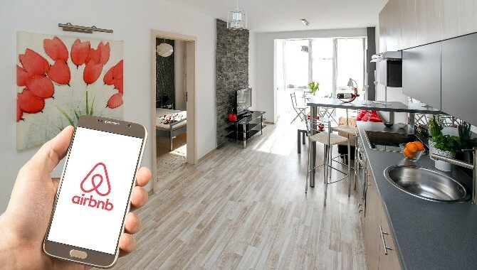 Airbnb vs. VRBO vs. Acasă vs. Hotel: Care este mai bine pentru tine? airbnb 3399753 1920