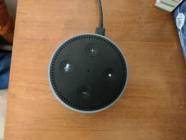 Cum să configurați și să folosiți butoanele Amazon Echo Dot 10 Echo Dot Top