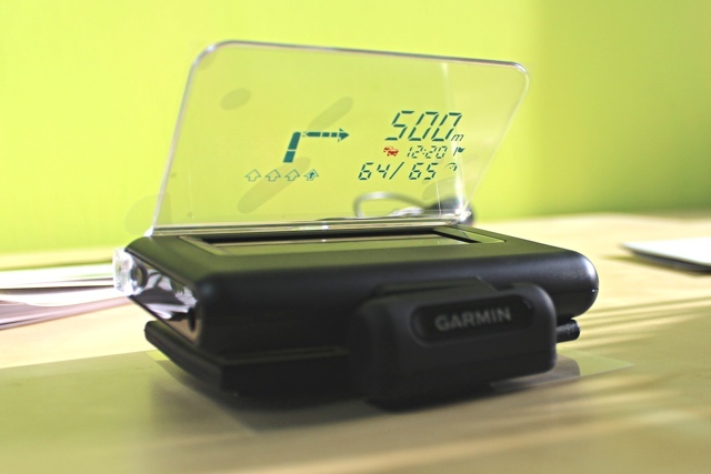 Garmin head up afișează revizuirea proiectorului