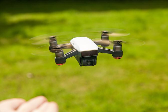 Scânteie DJI: Little Drone That Could (Review și Giveaway!) Spark 28