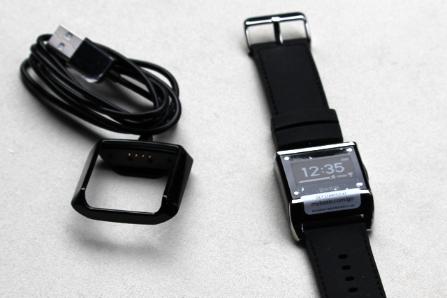 Baza B1 Health Tracker Smartwatch (2014) Revizuire și cadou bazat pe b1 tracker de sănătate 3