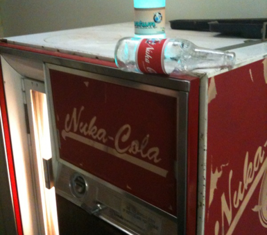 Distribuitor automat Nuka Cola