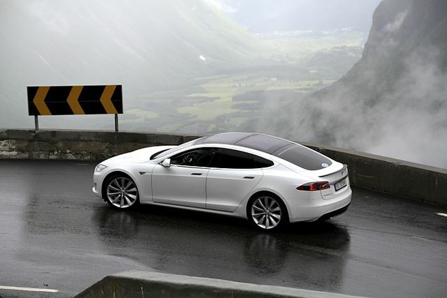 -EV_Rally_Trollstigen_Tesla_Model_S 640 x