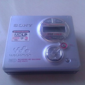 De ce mai iubesc MiniDisc [opinie] muo minidisc op intro