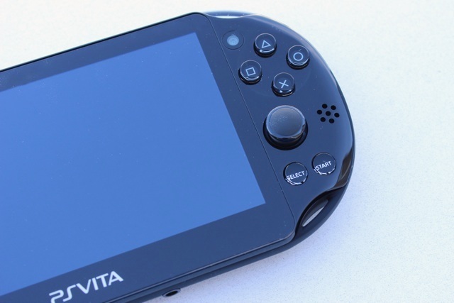 PlayStation Vita Slim Review și Giveaway Playstation Vita Slim Review 5