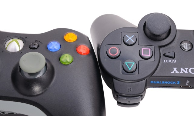 Muo-linux-jocuri-gamecontrollers-Xbox360-PS4